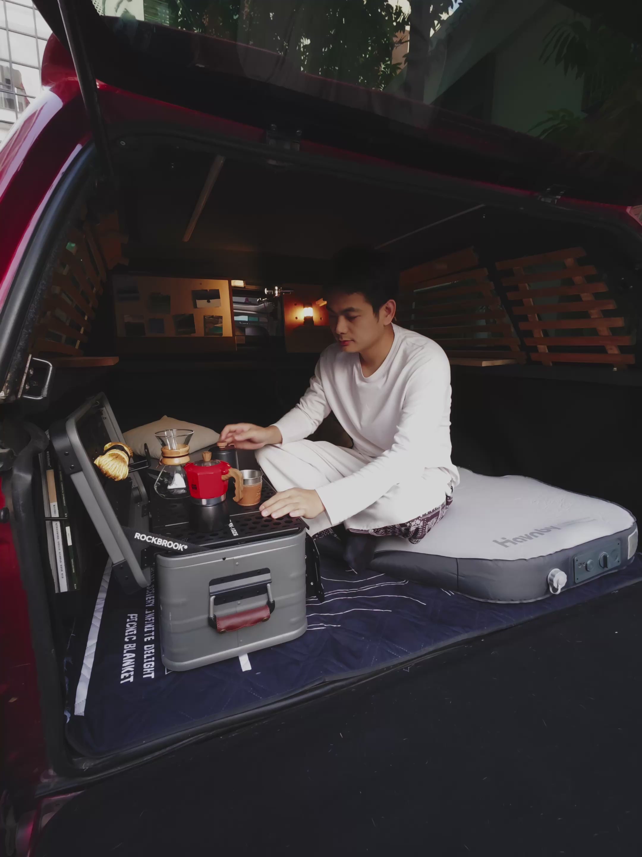 Air+Foam -lava-auton sänky, diagonaalinen patja